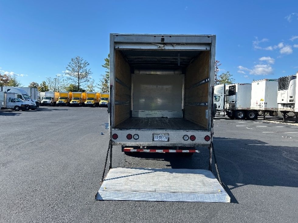 Light Duty Box Truck-Light and Medium Duty Trucks-Isuzu-2019-NPR EFI-Sterling-VA-37,222\n\t\tmiles-$ 43,750 - Image 9