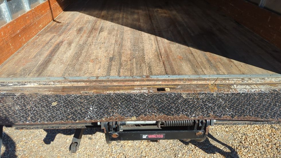 Light Duty Box Truck-Light and Medium Duty Trucks-Isuzu-2019-NPR EFI-Suwanee-GA-103,987\n\t\tmiles-$ 36,000 - Image 10