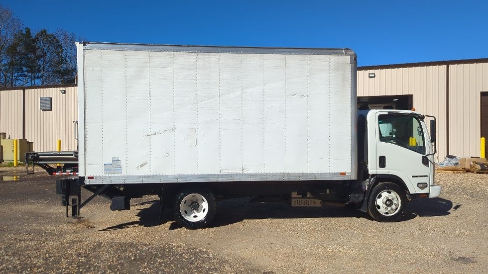 Light Duty Box Truck-Light and Medium Duty Trucks-Isuzu-2019-NPR EFI-Suwanee-GA-103,987\n\t\tmiles-$ 36,000 - Image 14