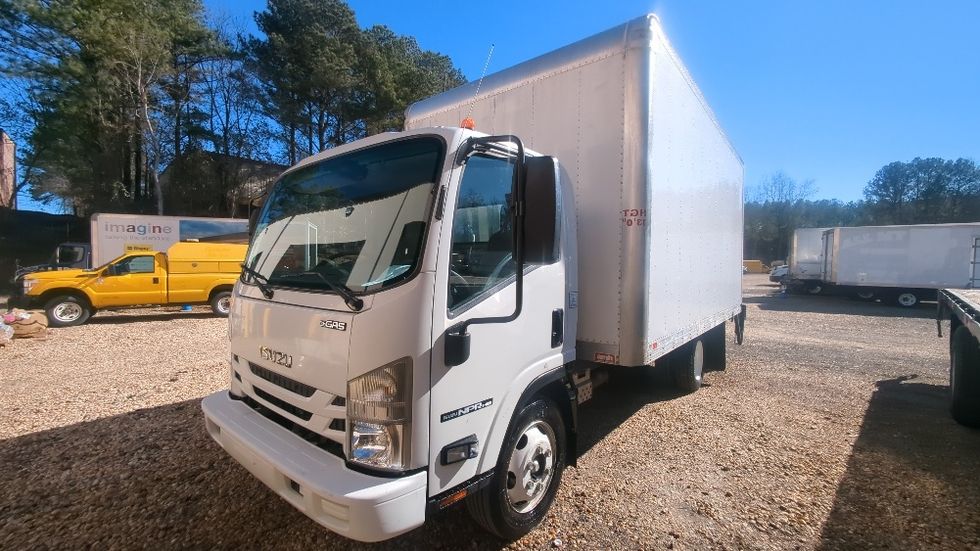 Light Duty Box Truck-Light and Medium Duty Trucks-Isuzu-2019-NPR EFI-Suwanee-GA-103,987\n\t\tmiles-$ 36,000 - Image 3