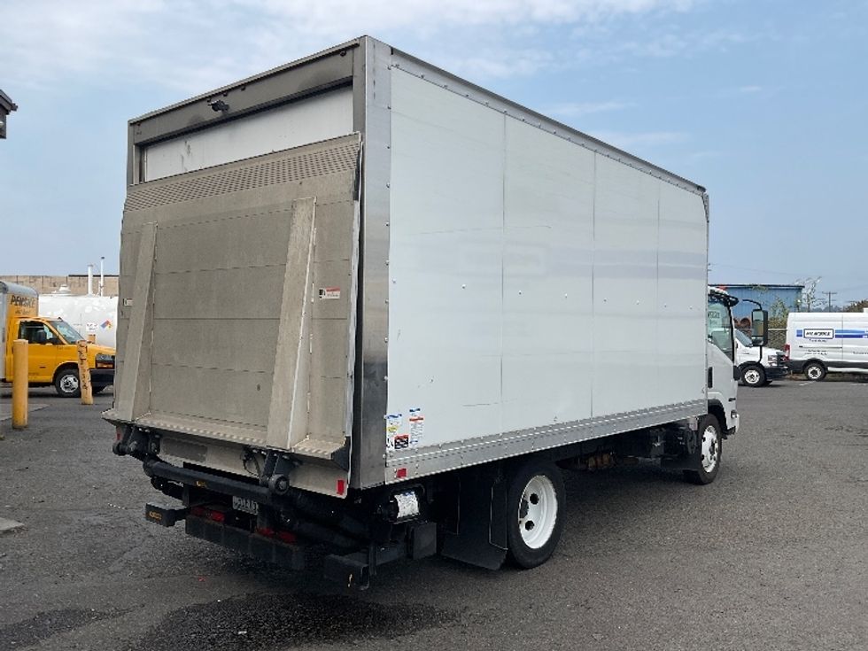 Light Duty Box Truck-Light and Medium Duty Trucks-Isuzu-2019-NPR EFI-Tacoma-WA-101,237\n\t\tmiles-$ 39,000 - Image 13