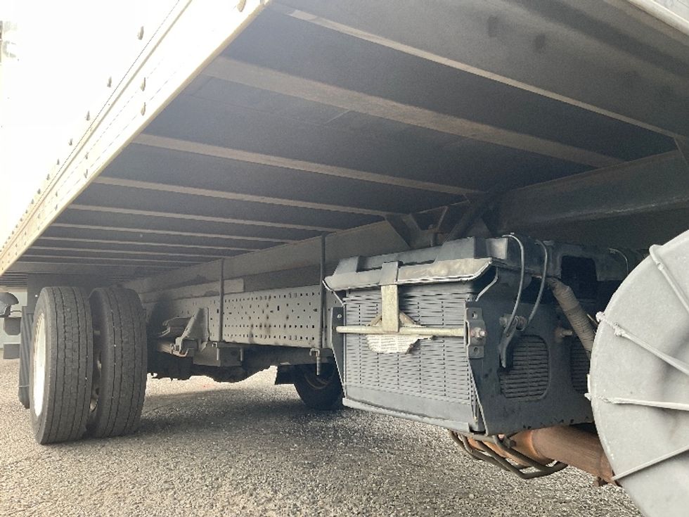 Light Duty Box Truck-Light and Medium Duty Trucks-Isuzu-2019-NPR EFI-Tacoma-WA-101,237\n\t\tmiles-$ 39,000 - Image 14