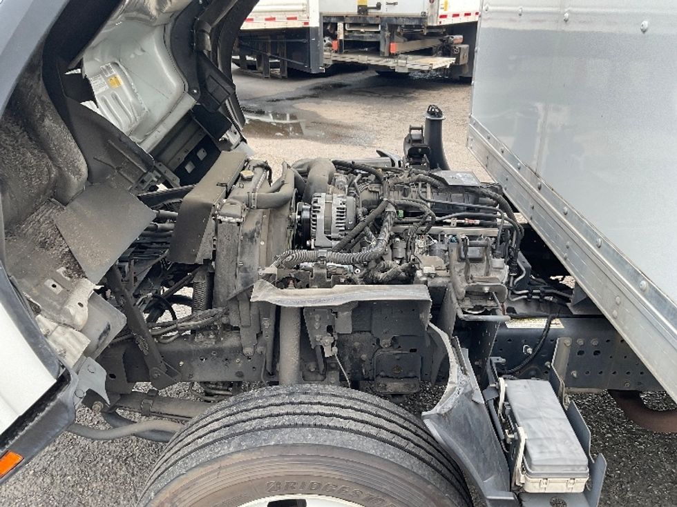 Light Duty Box Truck-Light and Medium Duty Trucks-Isuzu-2019-NPR EFI-Tacoma-WA-101,237\n\t\tmiles-$ 39,000 - Image 24