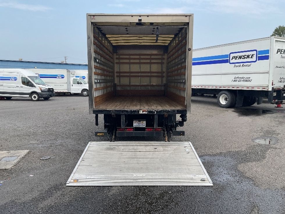 Light Duty Box Truck-Light and Medium Duty Trucks-Isuzu-2019-NPR EFI-Tacoma-WA-101,237\n\t\tmiles-$ 39,000 - Image 9