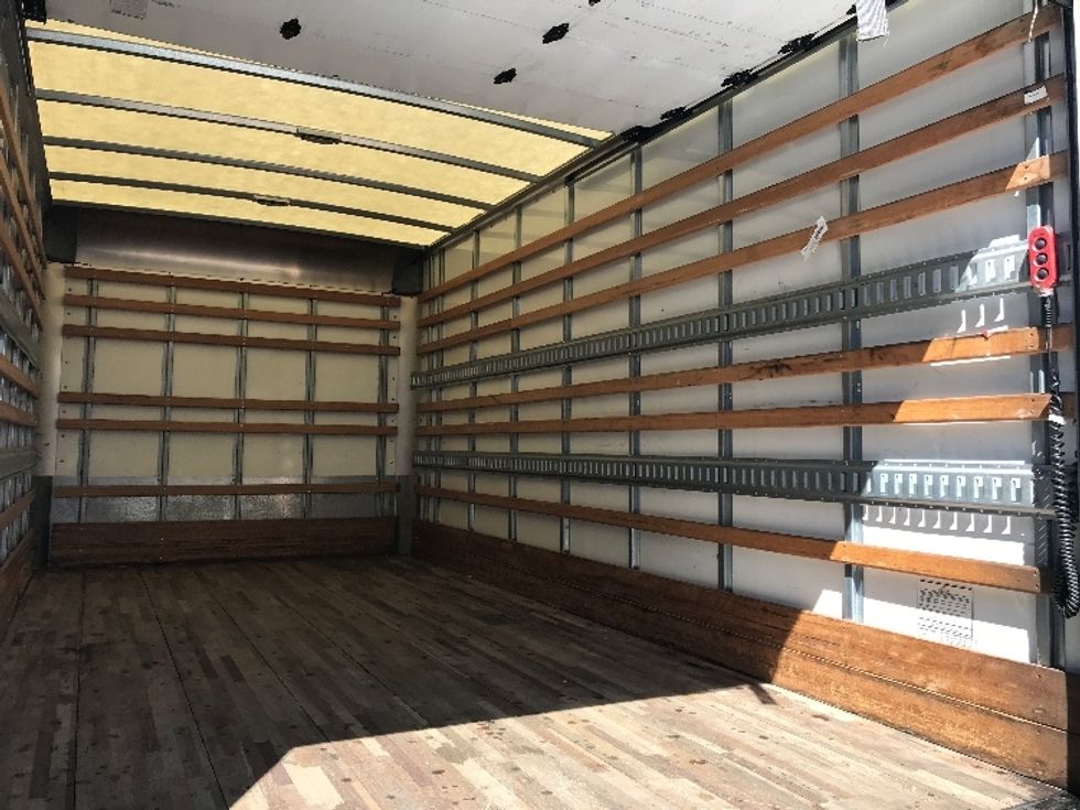 Light Duty Box Truck-Light and Medium Duty Trucks-Isuzu-2019-NPR EFI-Tacoma-WA-94,147\n\t\tmiles-$ 39,750 - Image 12