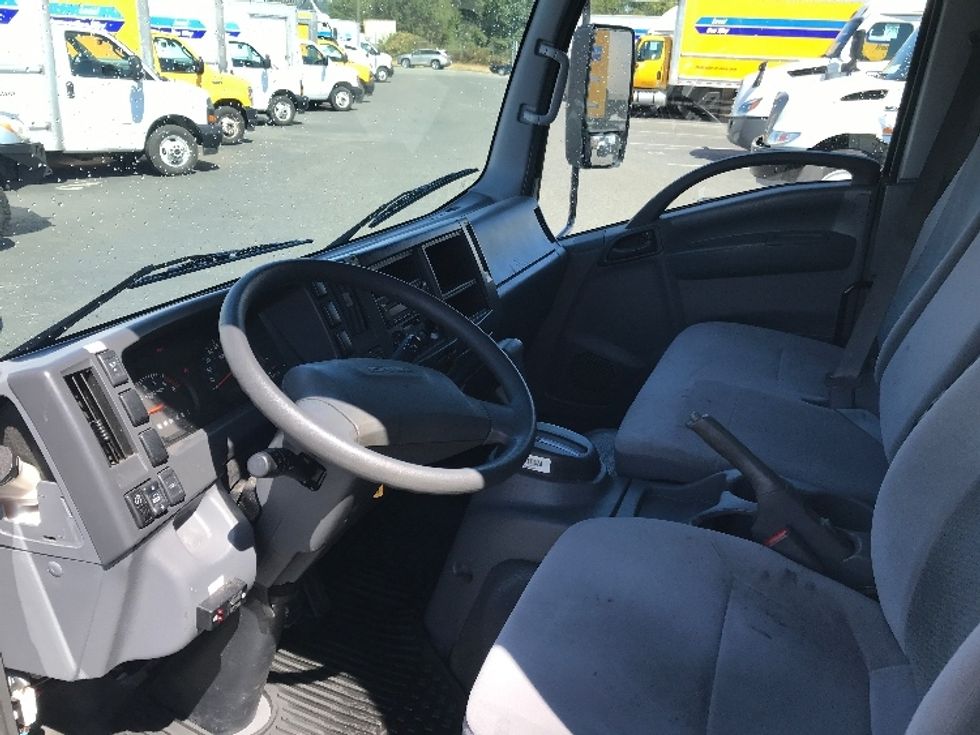 Light Duty Box Truck-Light and Medium Duty Trucks-Isuzu-2019-NPR EFI-Tacoma-WA-94,147\n\t\tmiles-$ 39,750 - Image 17