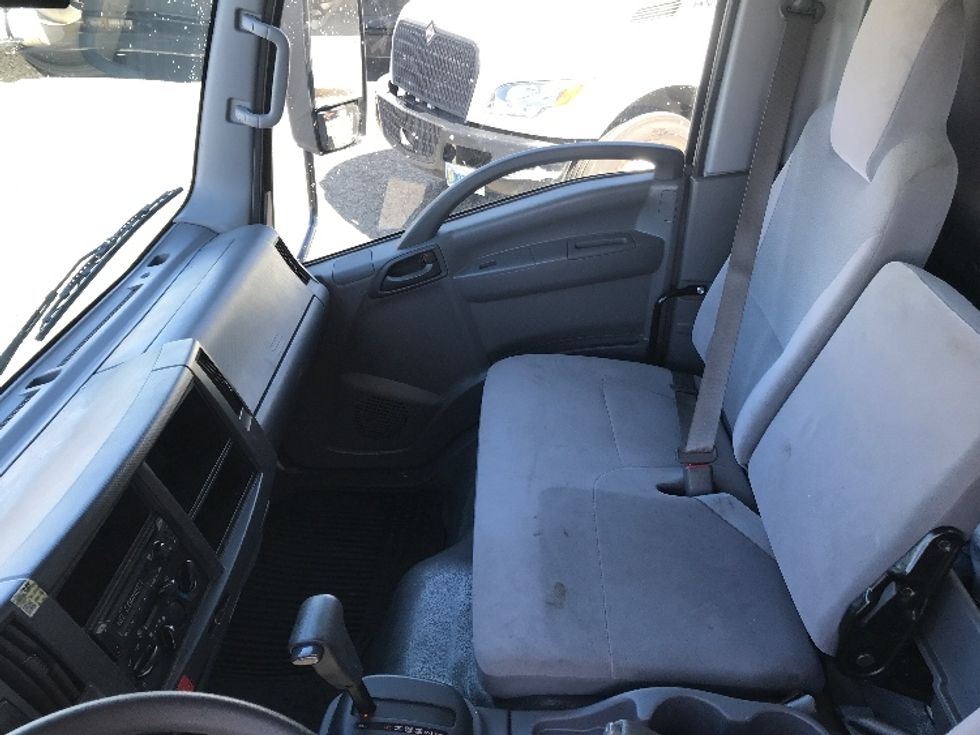 2019 Isuzu NPR photo 15