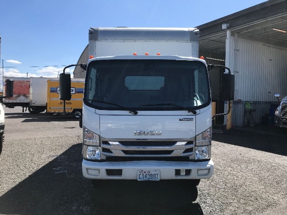 2019 Isuzu NPR photo 2