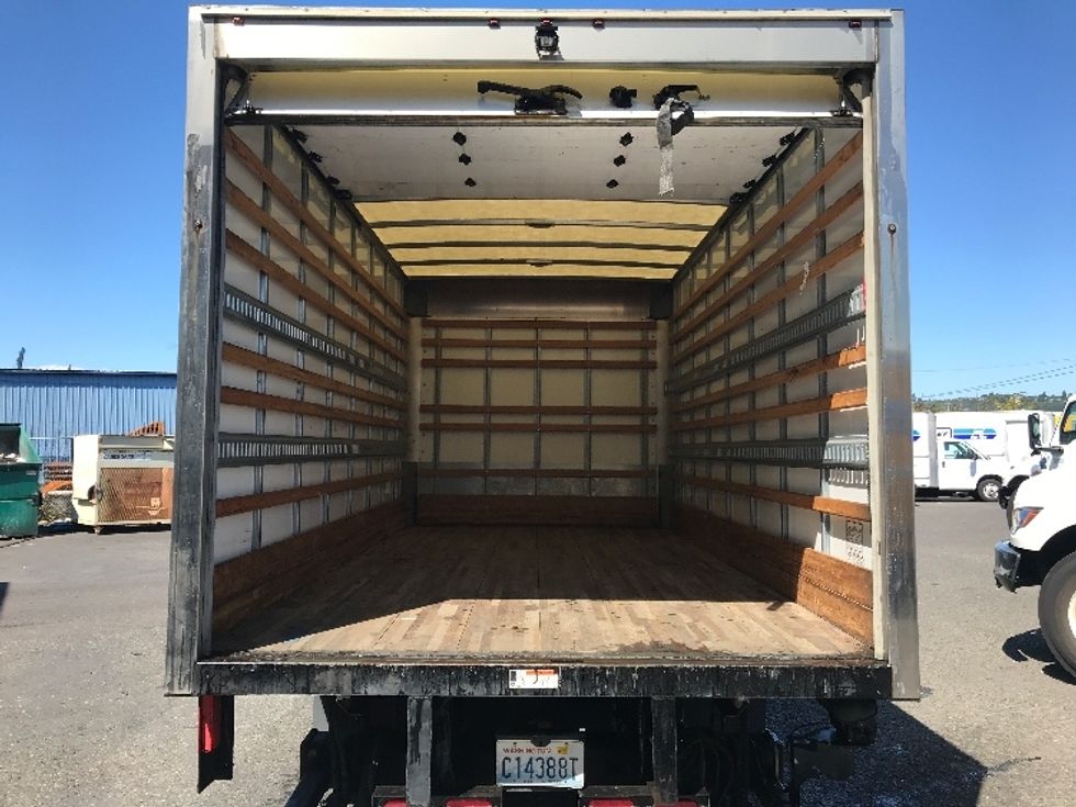 2019 Isuzu NPR photo 7