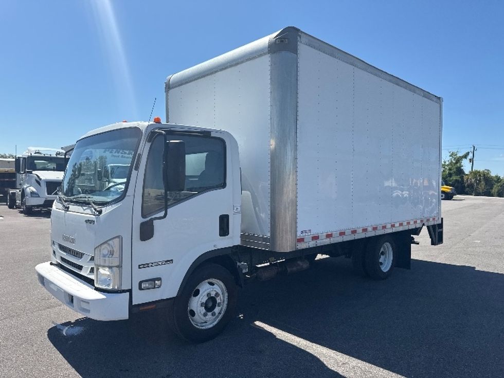2019 Isuzu NPR photo 3