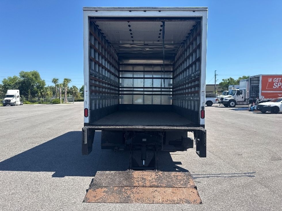 2019 Isuzu NPR photo 9