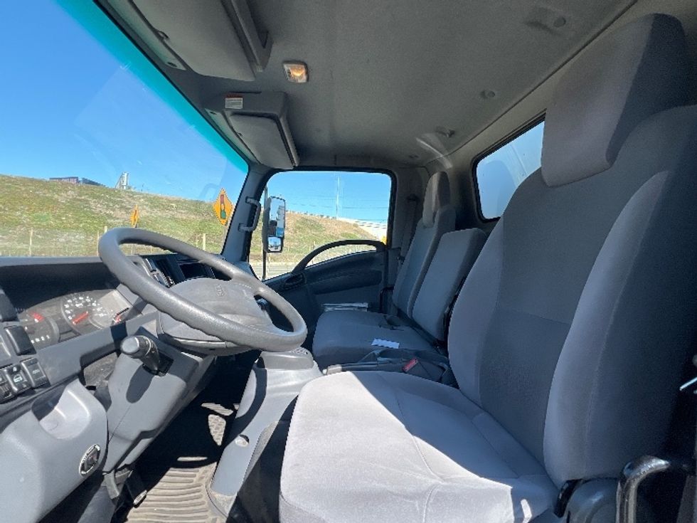 Light Duty Box Truck-Light and Medium Duty Trucks-Isuzu-2019-NPR EFI-Torrance-CA-103,033\n\t\tmiles-$ 38,750 - Image 17