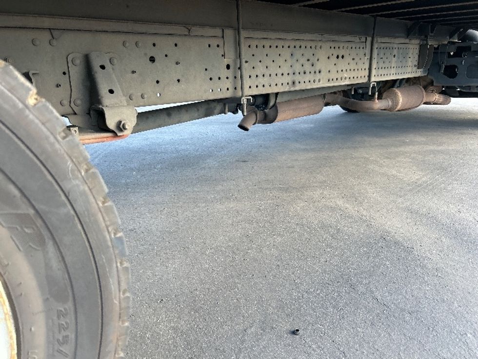 Light Duty Box Truck-Light and Medium Duty Trucks-Isuzu-2019-NPR EFI-Torrance-CA-99,626\n\t\tmiles-$ 35,750 - Image 14