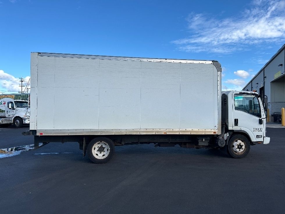 Light Duty Box Truck-Light and Medium Duty Trucks-Isuzu-2019-NPR EFI-Torrance-CA-99,626\n\t\tmiles-$ 35,750 - Image 15