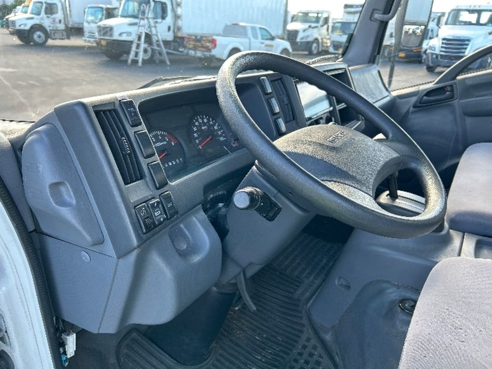 Light Duty Box Truck-Light and Medium Duty Trucks-Isuzu-2019-NPR EFI-Torrance-CA-99,626\n\t\tmiles-$ 35,750 - Image 17