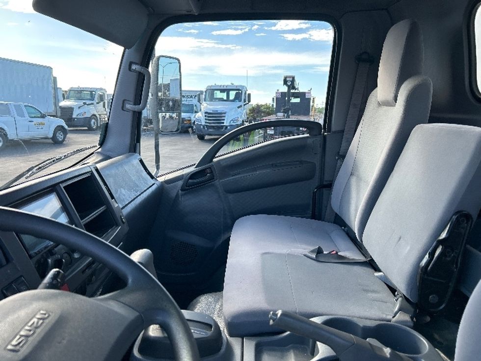 Light Duty Box Truck-Light and Medium Duty Trucks-Isuzu-2019-NPR EFI-Torrance-CA-99,626\n\t\tmiles-$ 35,750 - Image 19