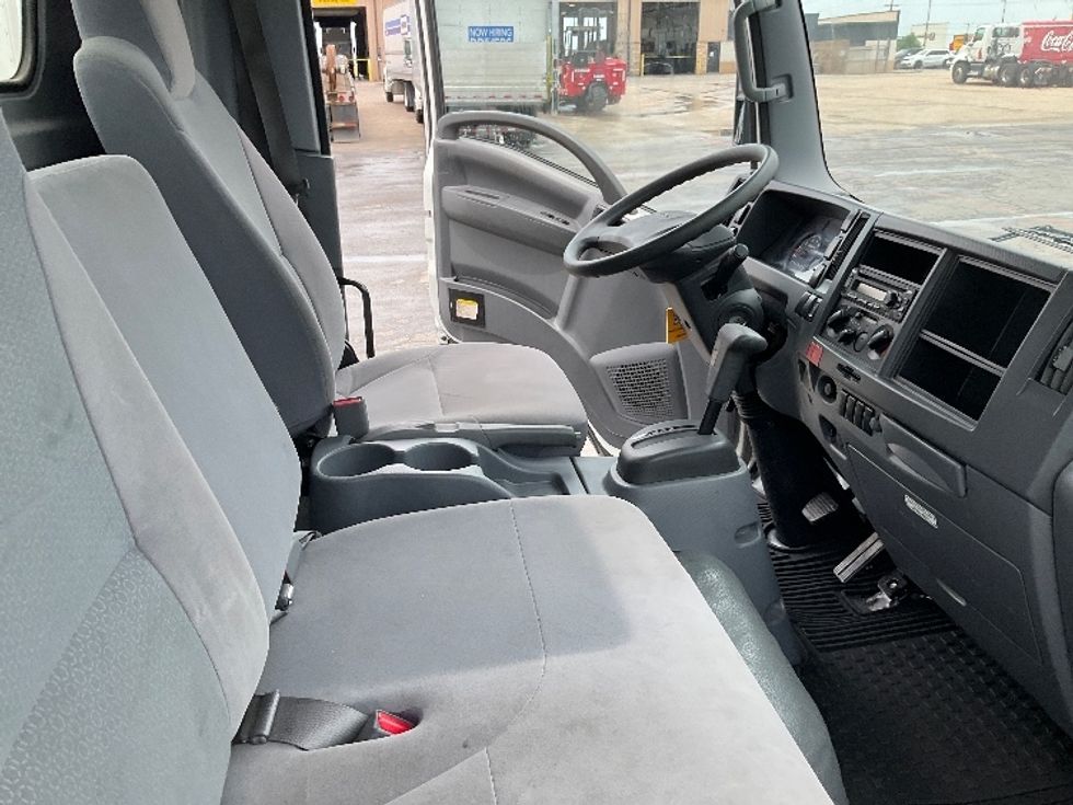 Light Duty Box Truck-Light and Medium Duty Trucks-Isuzu-2019-NPR EFI-Tulsa-OK-47,930\n\t\tmiles-$ 41,250 - Image 22