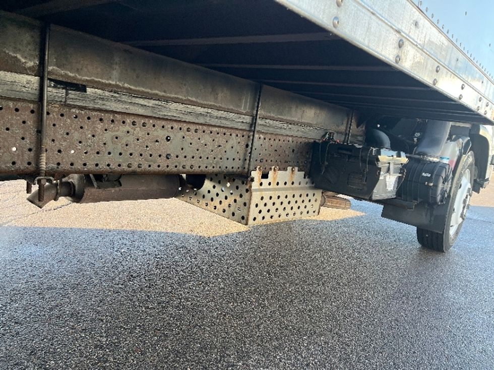 Light Duty Box Truck-Light and Medium Duty Trucks-Isuzu-2019-NPR EFI-Warren-MI-91,887\n\t\tmiles-$ 33,500 - Image 14