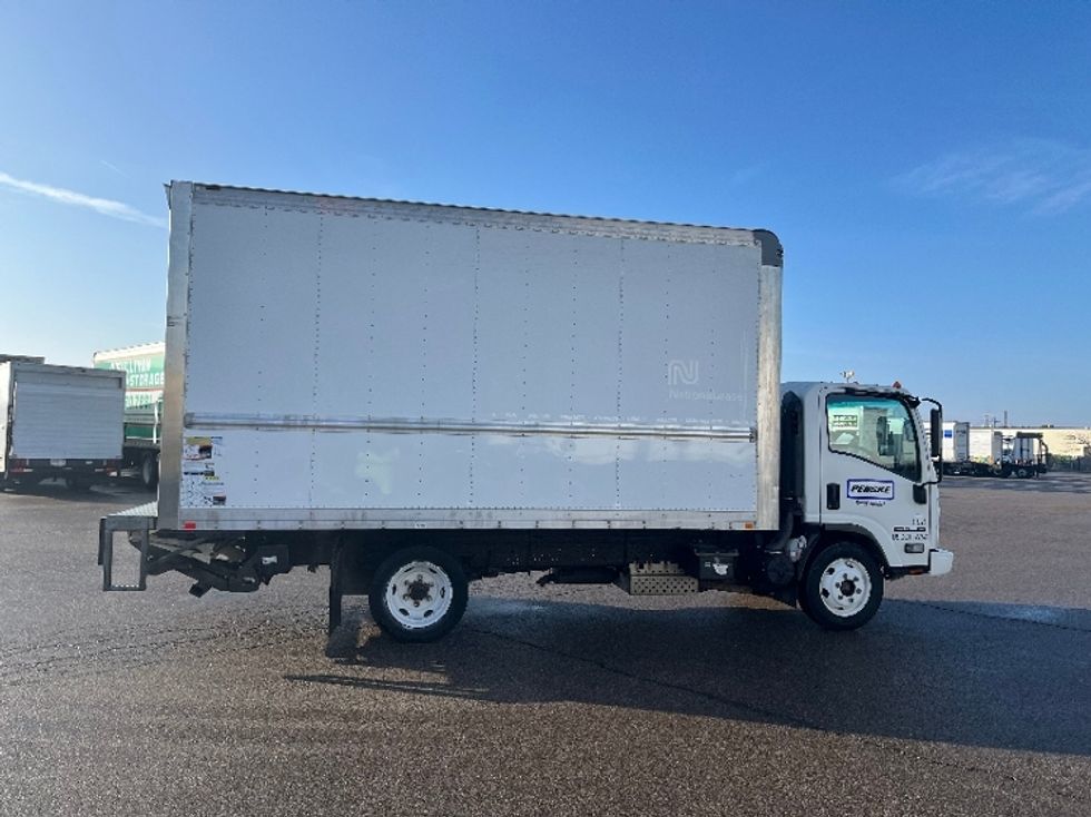Light Duty Box Truck-Light and Medium Duty Trucks-Isuzu-2019-NPR EFI-Warren-MI-91,887\n\t\tmiles-$ 33,500 - Image 15