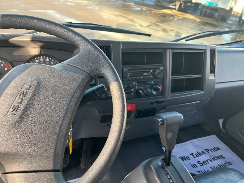 Light Duty Box Truck-Light and Medium Duty Trucks-Isuzu-2019-NPR EFI-Warren-MI-91,887\n\t\tmiles-$ 33,500 - Image 18