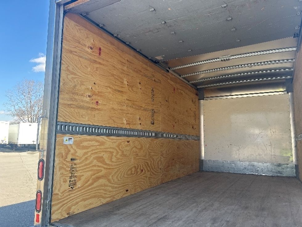 Light Duty Box Truck-Light and Medium Duty Trucks-Isuzu-2019-NPR EFI-Warsaw-IN-9,748\n\t\tmiles-$ 40,250 - Image 11