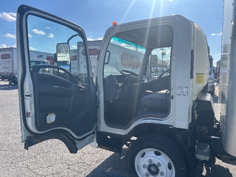 Light Duty Box Truck-Light and Medium Duty Trucks-Isuzu-2019-NPR EFI-Warsaw-IN-9,748\n\t\tmiles-$ 40,250 - Image 16
