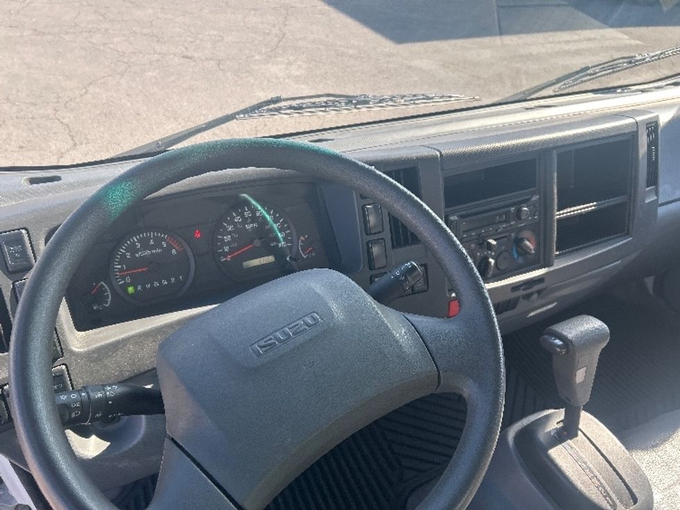 Light Duty Box Truck-Light and Medium Duty Trucks-Isuzu-2019-NPR EFI-Warsaw-IN-9,748\n\t\tmiles-$ 40,250 - Image 17
