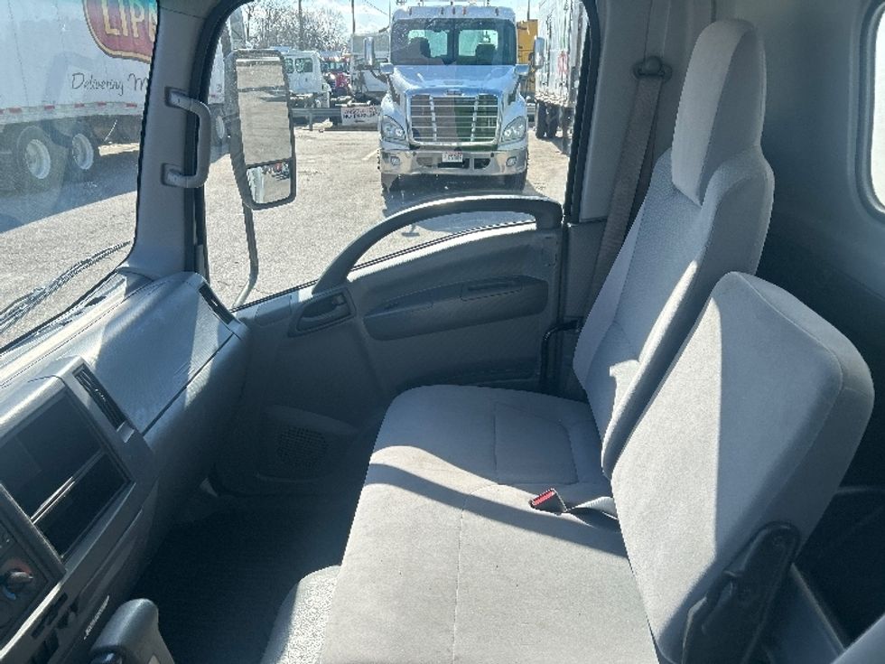 Light Duty Box Truck-Light and Medium Duty Trucks-Isuzu-2019-NPR EFI-Warsaw-IN-9,748\n\t\tmiles-$ 40,250 - Image 19