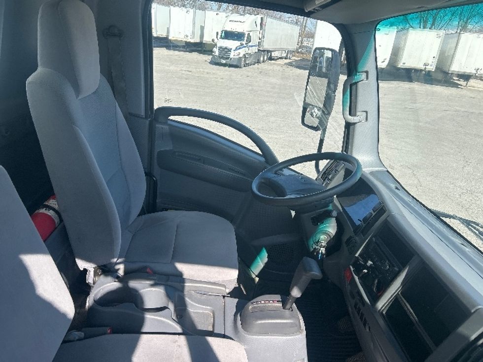 Light Duty Box Truck-Light and Medium Duty Trucks-Isuzu-2019-NPR EFI-Warsaw-IN-9,748\n\t\tmiles-$ 40,250 - Image 22