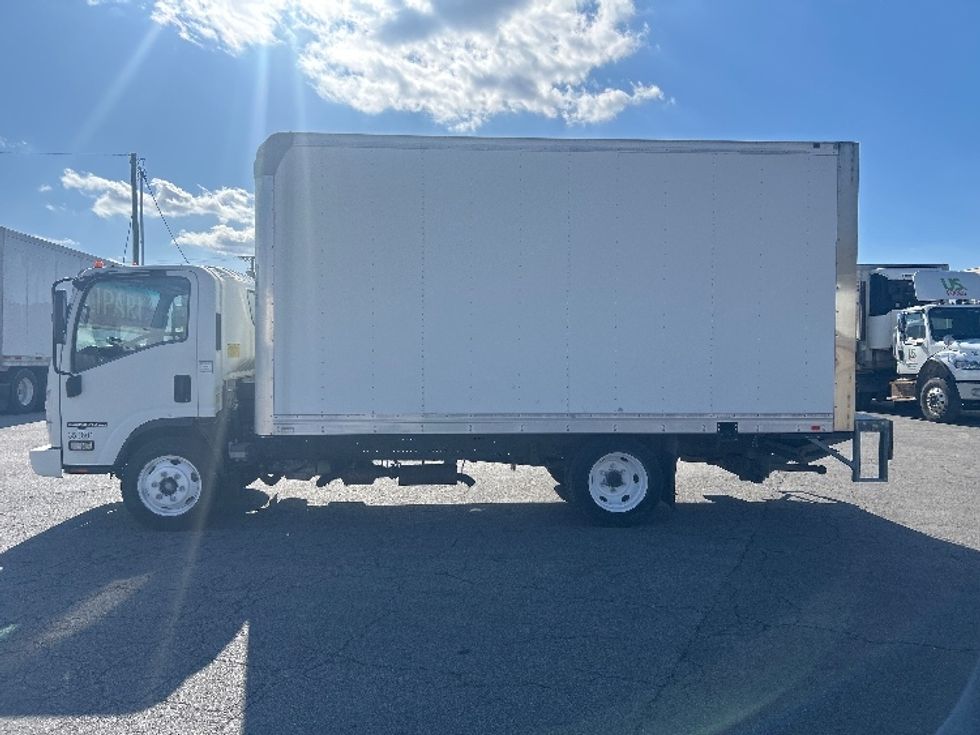 Light Duty Box Truck-Light and Medium Duty Trucks-Isuzu-2019-NPR EFI-Warsaw-IN-9,748\n\t\tmiles-$ 40,250 - Image 4