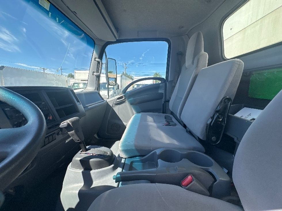 Light Duty Box Truck-Light and Medium Duty Trucks-Isuzu-2019-NPR EFI-West Babylon-NY-86,816\n\t\tmiles-$ 39,500 - Image 19