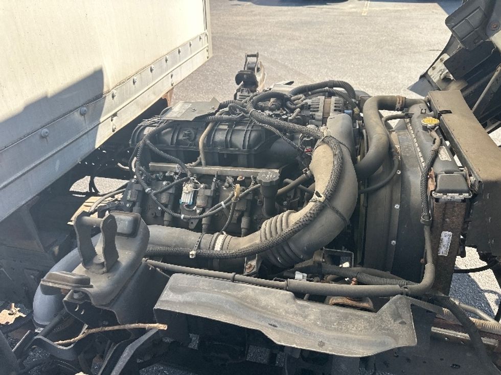 Light Duty Box Truck-Light and Medium Duty Trucks-Isuzu-2019-NPR EFI-West Babylon-NY-86,816\n\t\tmiles-$ 39,500 - Image 23