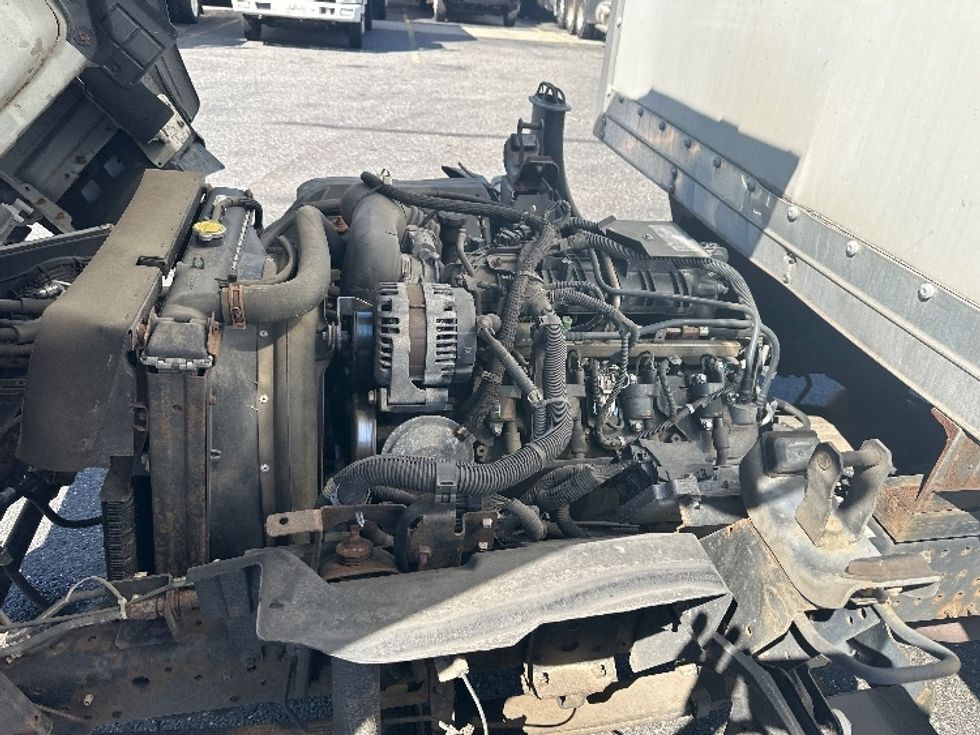 Light Duty Box Truck-Light and Medium Duty Trucks-Isuzu-2019-NPR EFI-West Babylon-NY-86,816\n\t\tmiles-$ 39,500 - Image 24
