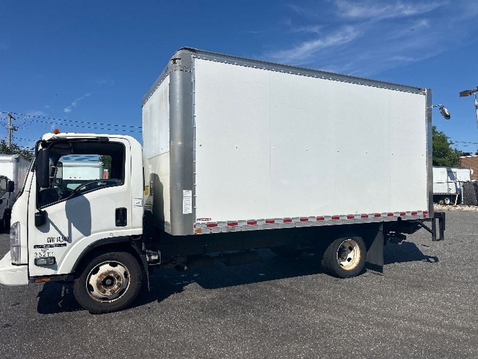 Light Duty Box Truck-Light and Medium Duty Trucks-Isuzu-2019-NPR EFI-West Babylon-NY-86,816\n\t\tmiles-$ 39,500 - Image 4