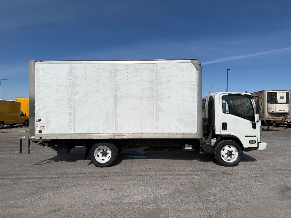 Light Duty Box Truck-Light and Medium Duty Trucks-Isuzu-2019-NPR EFI-West Fargo-ND-194,603\n\t\tmiles-$ 20,250 - Image 15