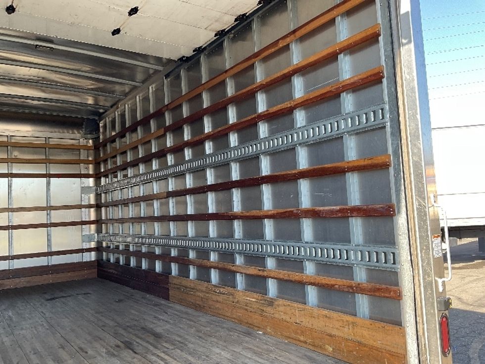 Light Duty Box Truck-Light and Medium Duty Trucks-Isuzu-2019-NPR EFI-West Sacramento-CA-75,182\n\t\tmiles-$ 41,750 - Image 12