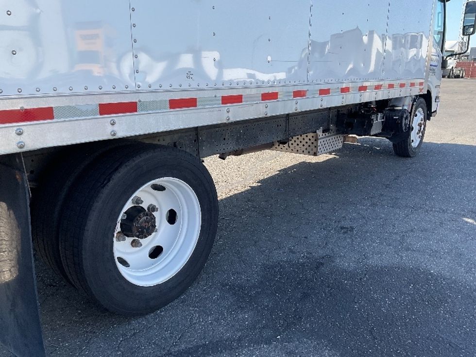 Light Duty Box Truck-Light and Medium Duty Trucks-Isuzu-2019-NPR EFI-West Sacramento-CA-75,182\n\t\tmiles-$ 41,750 - Image 14