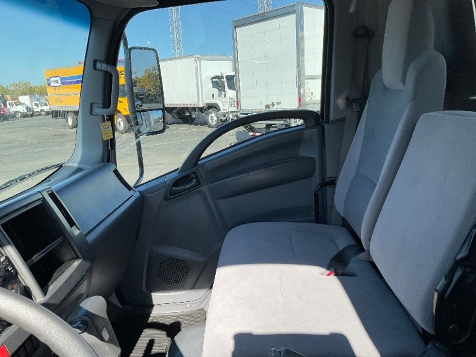 Light Duty Box Truck-Light and Medium Duty Trucks-Isuzu-2019-NPR EFI-West Sacramento-CA-75,182\n\t\tmiles-$ 41,750 - Image 16