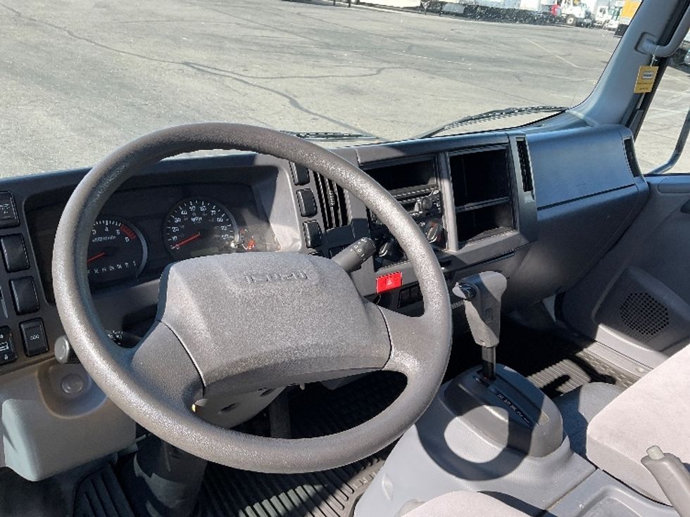 Light Duty Box Truck-Light and Medium Duty Trucks-Isuzu-2019-NPR EFI-West Sacramento-CA-75,182\n\t\tmiles-$ 41,750 - Image 18