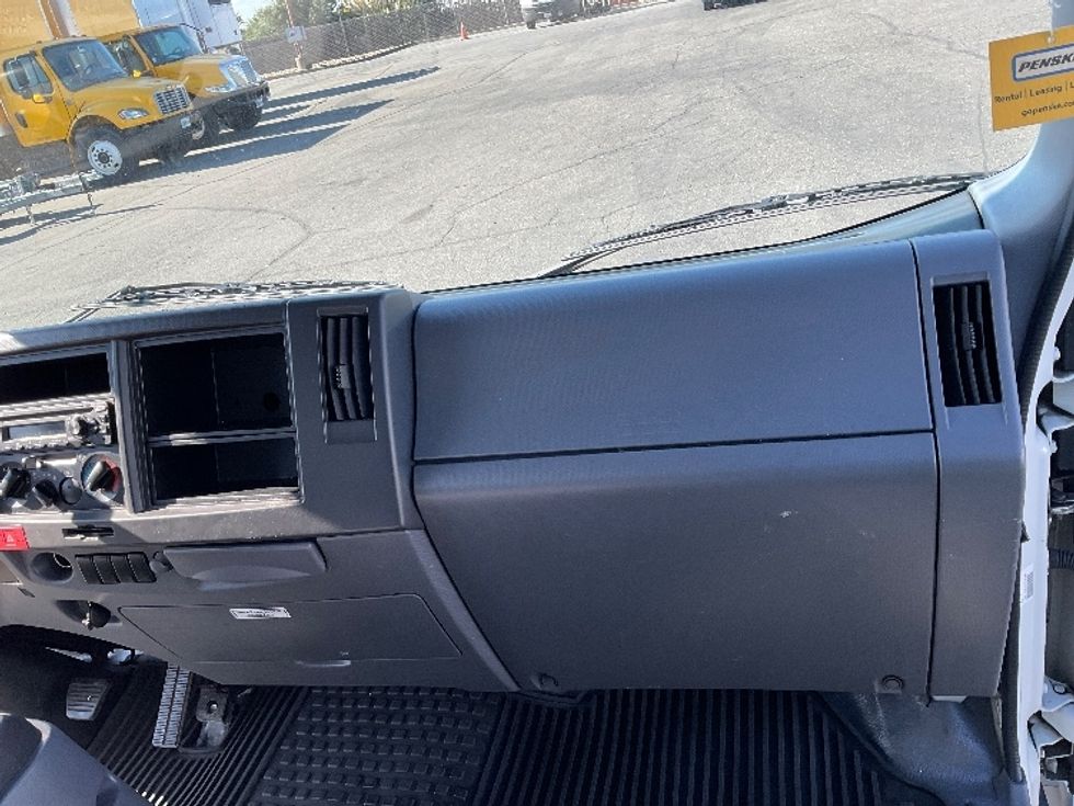 Light Duty Box Truck-Light and Medium Duty Trucks-Isuzu-2019-NPR EFI-West Sacramento-CA-75,182\n\t\tmiles-$ 41,750 - Image 22