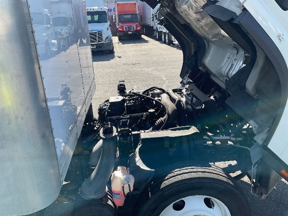 Light Duty Box Truck-Light and Medium Duty Trucks-Isuzu-2019-NPR EFI-West Sacramento-CA-75,182\n\t\tmiles-$ 41,750 - Image 24