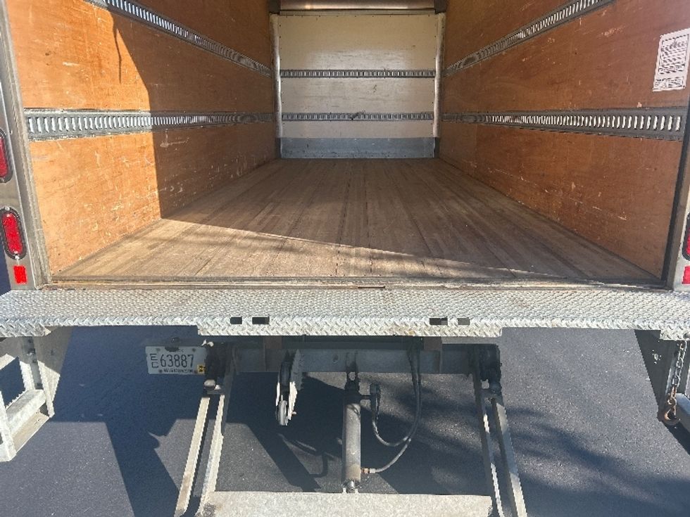 Light Duty Box Truck-Light and Medium Duty Trucks-Isuzu-2019-NPR EFI-Windsor-WI-65,044\n\t\tmiles-$ 37,250 - Image 10