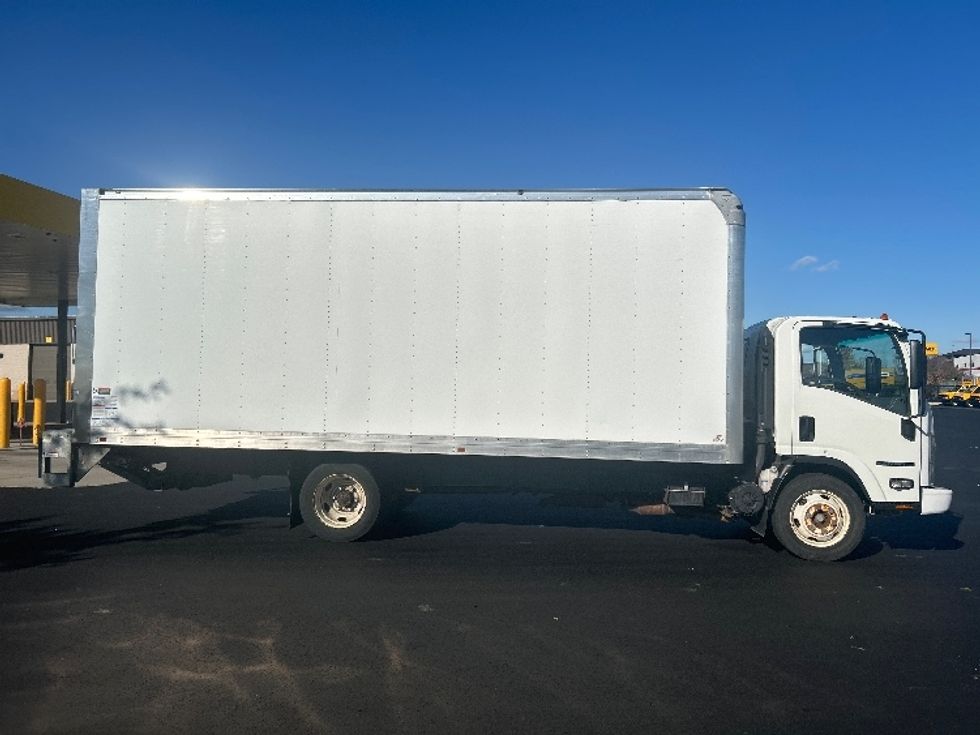 Light Duty Box Truck-Light and Medium Duty Trucks-Isuzu-2019-NPR EFI-Windsor-WI-65,044\n\t\tmiles-$ 37,250 - Image 15