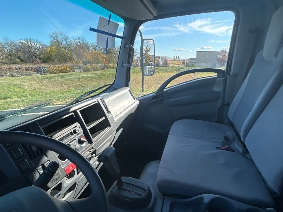 Light Duty Box Truck-Light and Medium Duty Trucks-Isuzu-2019-NPR EFI-Windsor-WI-65,044\n\t\tmiles-$ 37,250 - Image 19