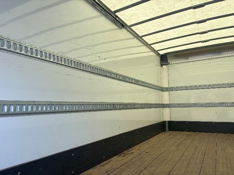 Light Duty Box Truck-Light and Medium Duty Trucks-Isuzu-2019-NPR-Everett-WA-46,703\n\t\tmiles-$ 47,750 - Image 11
