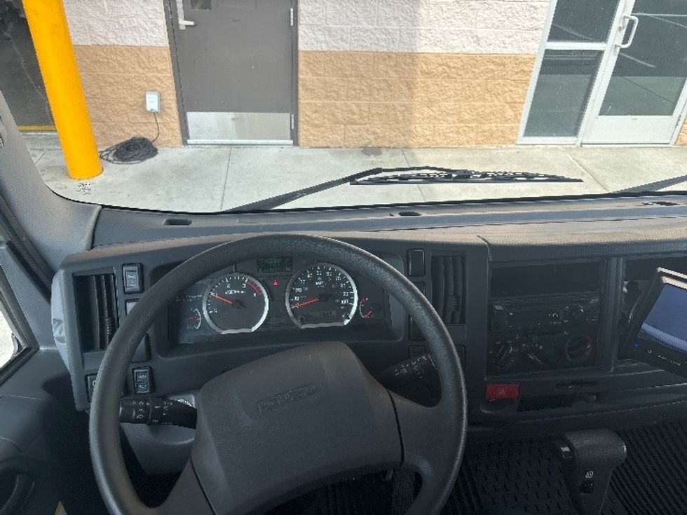 Light Duty Box Truck-Light and Medium Duty Trucks-Isuzu-2019-NPR-Everett-WA-46,703\n\t\tmiles-$ 47,750 - Image 18