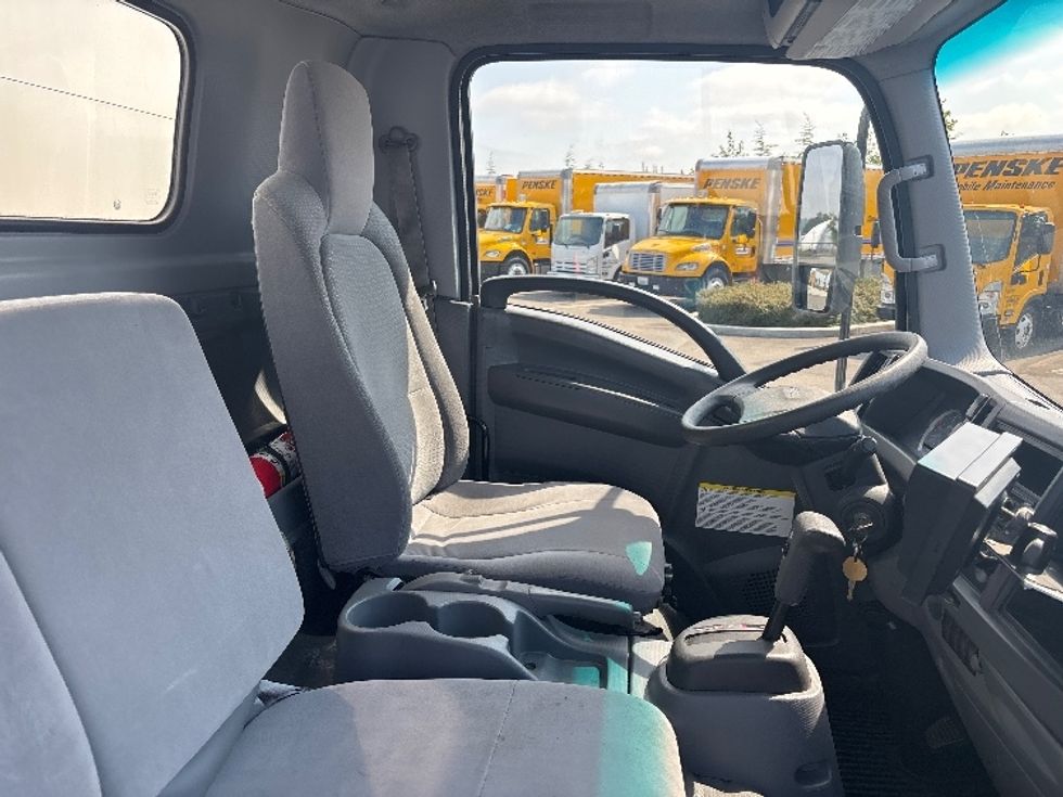 Light Duty Box Truck-Light and Medium Duty Trucks-Isuzu-2019-NPR-Everett-WA-46,703\n\t\tmiles-$ 47,750 - Image 22