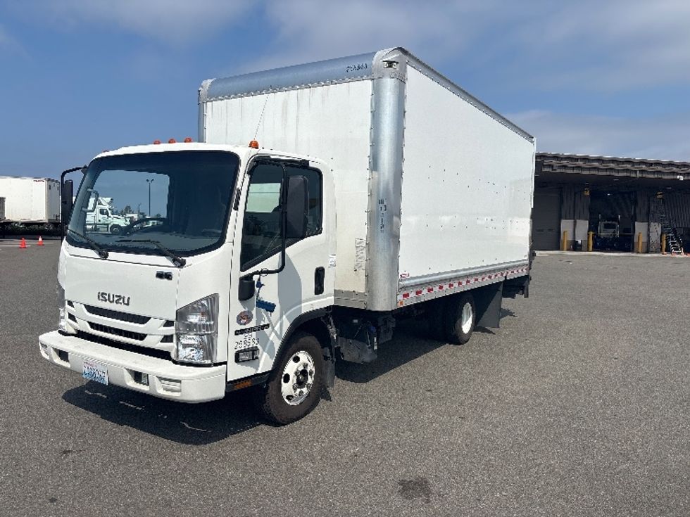Light Duty Box Truck-Light and Medium Duty Trucks-Isuzu-2019-NPR-Everett-WA-46,703\n\t\tmiles-$ 47,750 - Image 3