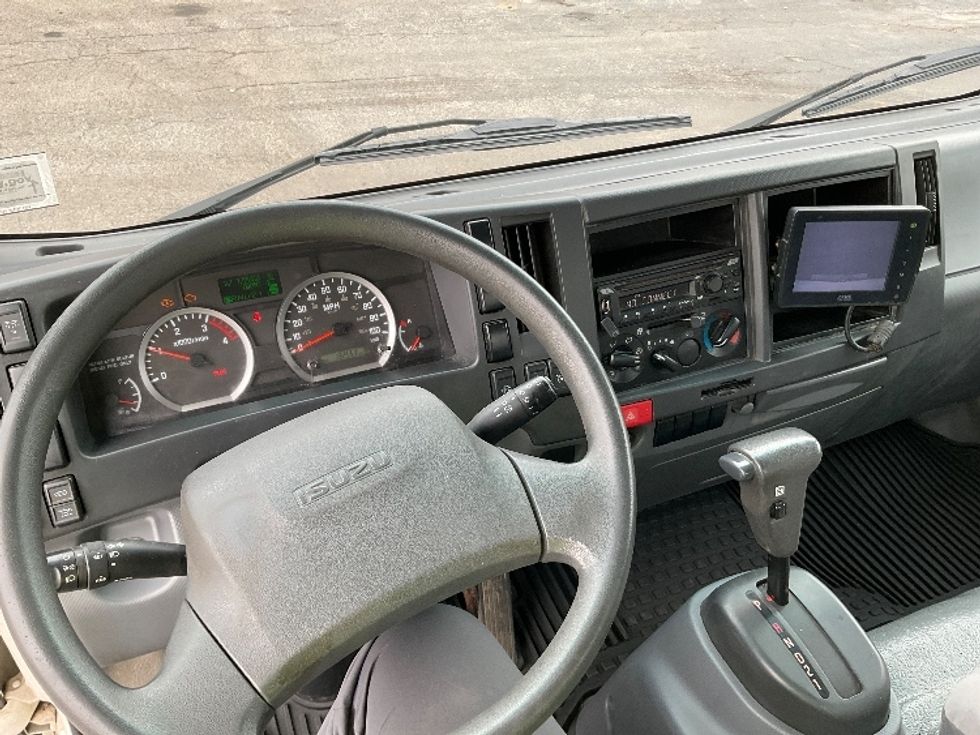Light Duty Box Truck-Light and Medium Duty Trucks-Isuzu-2019-NPR-Fredonia-NY-132,502\n\t\tmiles-$ 34,500 - Image 16