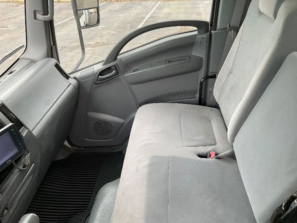 Light Duty Box Truck-Light and Medium Duty Trucks-Isuzu-2019-NPR-Fredonia-NY-132,502\n\t\tmiles-$ 34,500 - Image 17